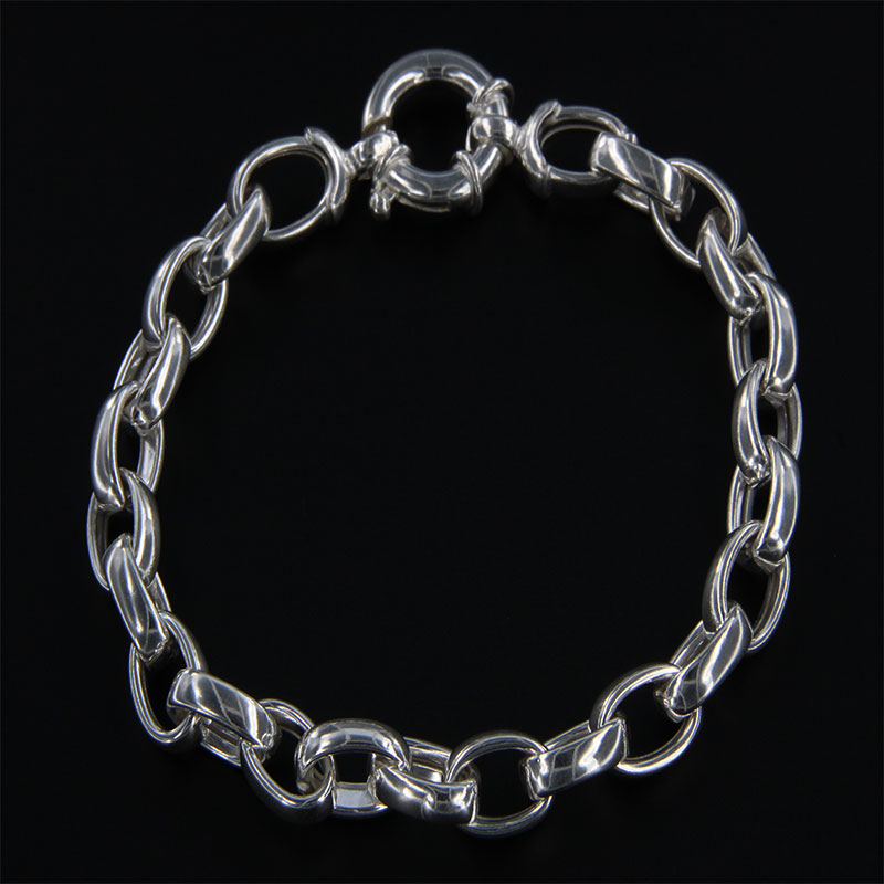 Womens 925 ° silver bracelet with oval polished rings and safety clasp.