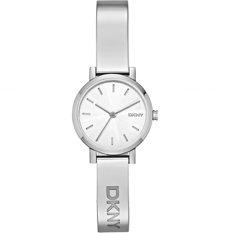 Γυναικείο ρολόι DKNY από ανοξείδωτο ατσάλι με ασημί καντράν και μπρασελέ.