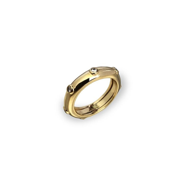 Δαχτυλίδι από ασήμι 925%, κίτρινο επιχρυσωμένο 22 καρατίων και περιμετρικά λευκά ζιργκόν.