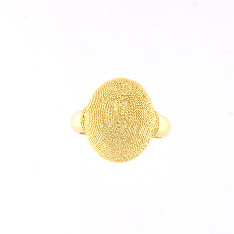 Γυναικείο Βυζαντινό δαχτυλίδι από κίτρινο χρυσό Κ14 διακοσμημένο με στριφτά σύρματα.