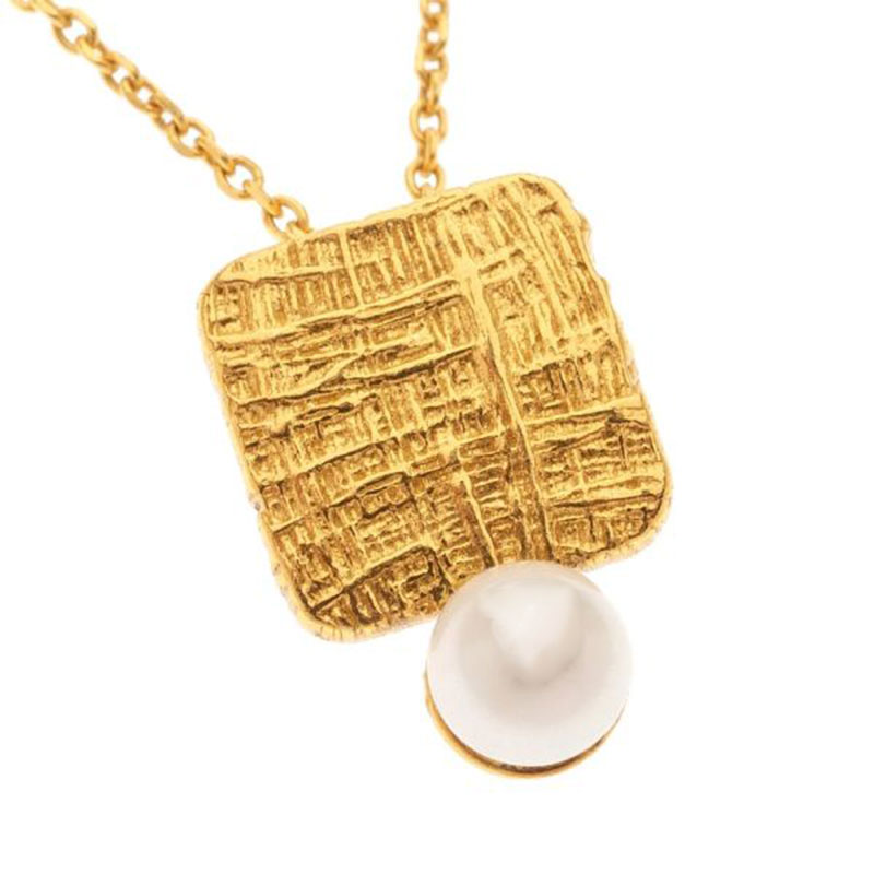 Womens silver gold plated pendant with 925 chain decorated with white Pearl.