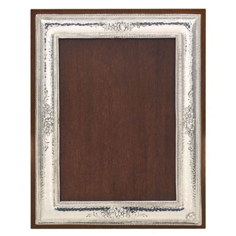 Σφυρήλατη Κορνίζα με Σκαλιστά Λουλούδια – Ασήμι 925° & Καφέ Ξύλο (15×20).